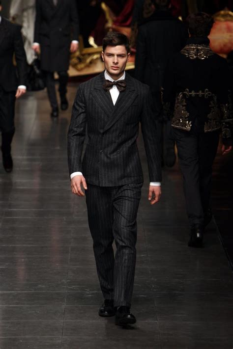 dolce gabbana uomo gessato|Abiti, Giacche e Blazer da uomo .